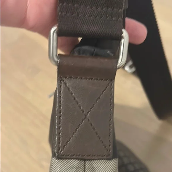 Brown Gucci Messenger Bag - Picture 13 of 14